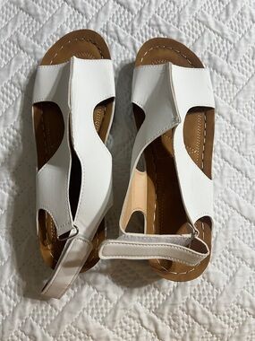 Women's White Slingback Leather Sandals